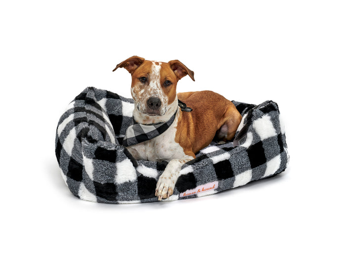 Faux Mink Dog Bed – Black & White