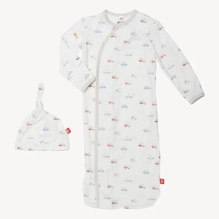 Magnetic Me | Hug Dispatcher Gown & Hat