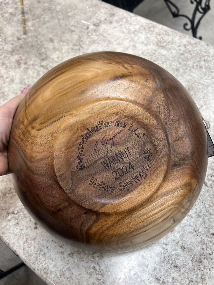 RG | Walnut Bowl