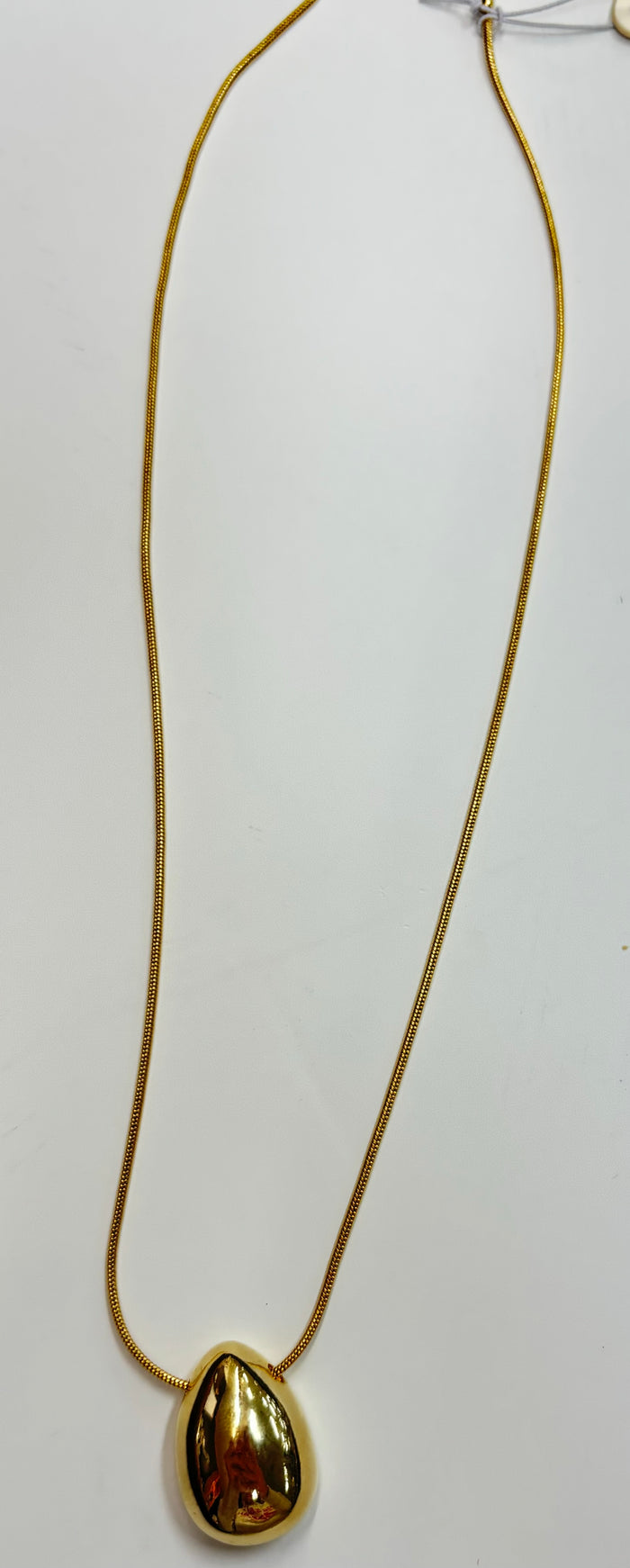 Rho Jewelry | Teardrop Charm Short Necklace, Gold